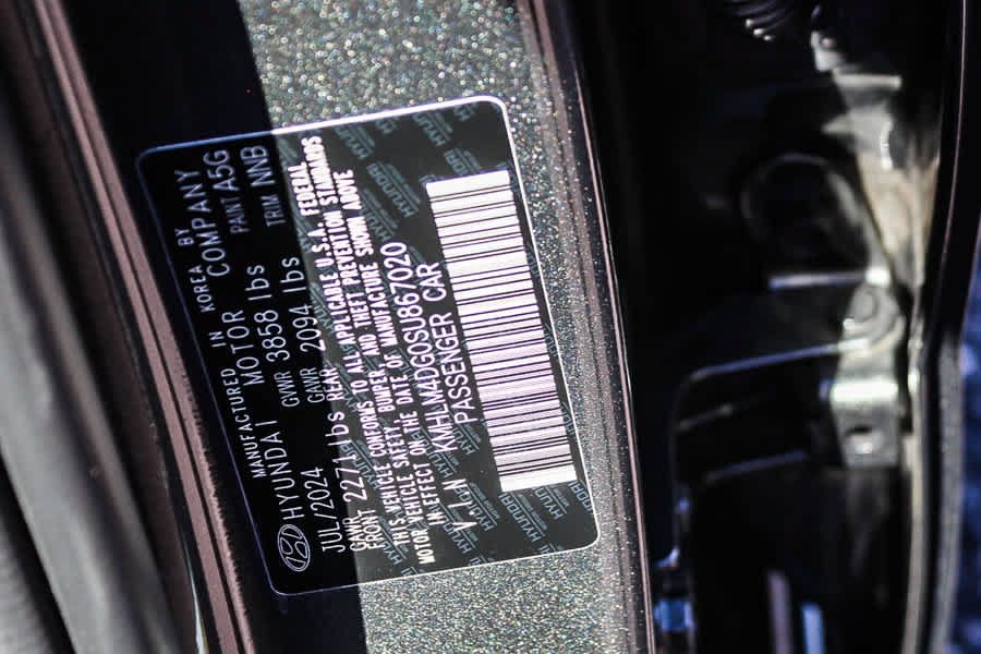 Certified 2025 Hyundai Elantra SEL FWD image 37