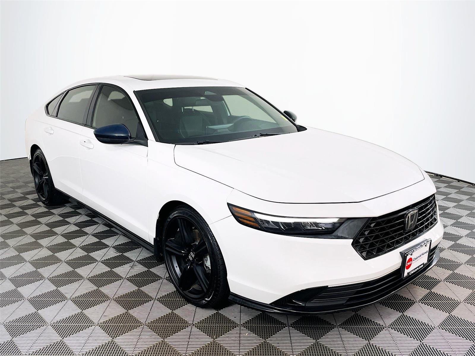 Used 2023 Honda Accord Sport image 1