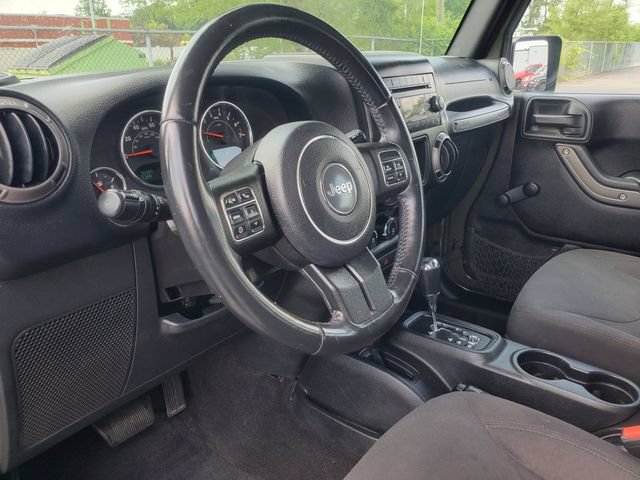 Used 2016 Jeep Wrangler Unlimited Sport w/ Max Tow Package AWD/4WD image 13