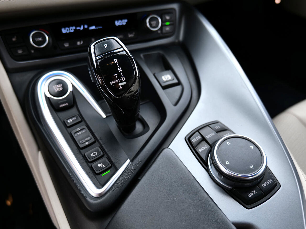 Used 2015 BMW i8 image 37