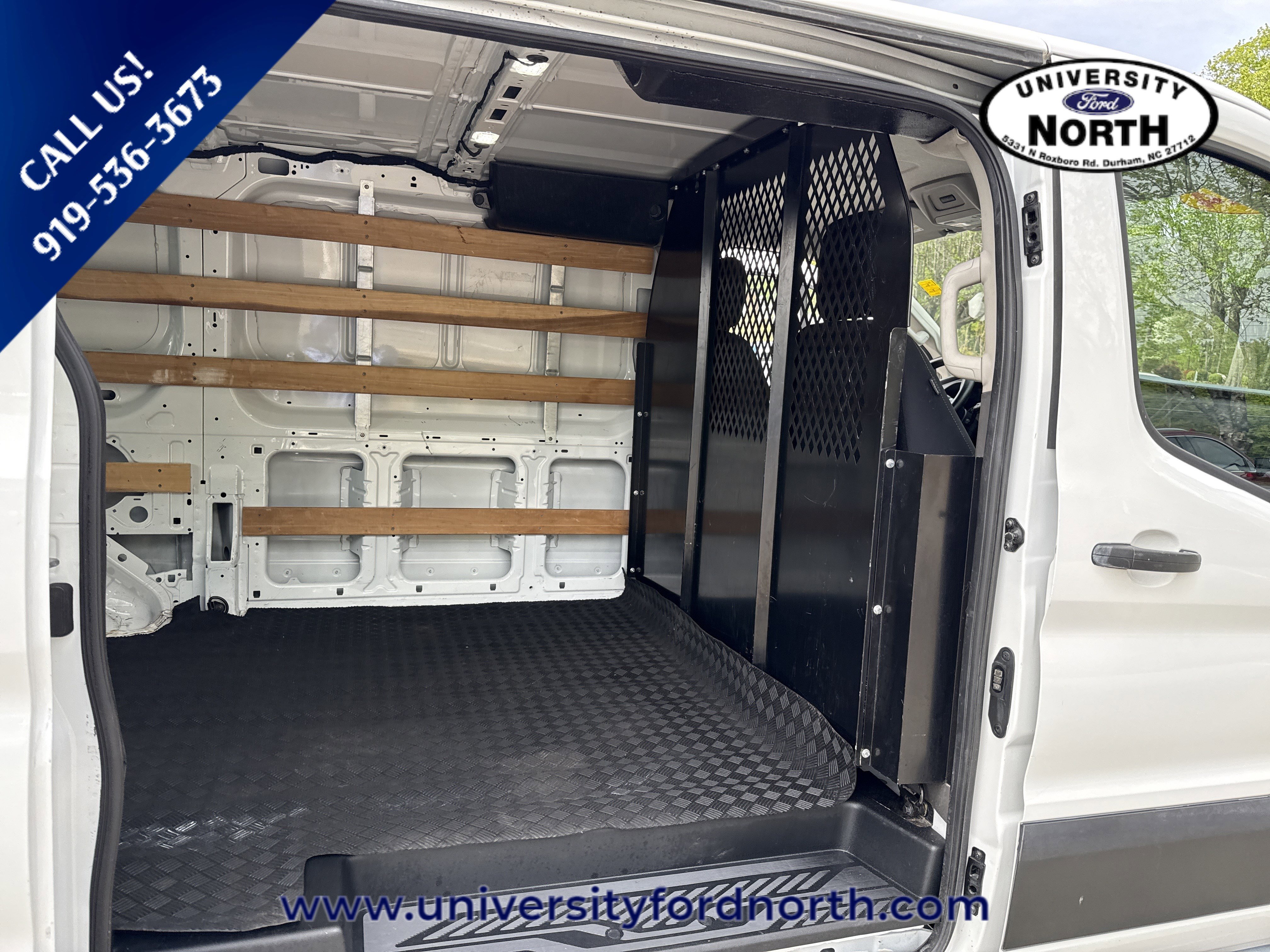Used 2024 Ford Transit 250 Low Roof w/ Exterior Upgrade Package RWD image 30