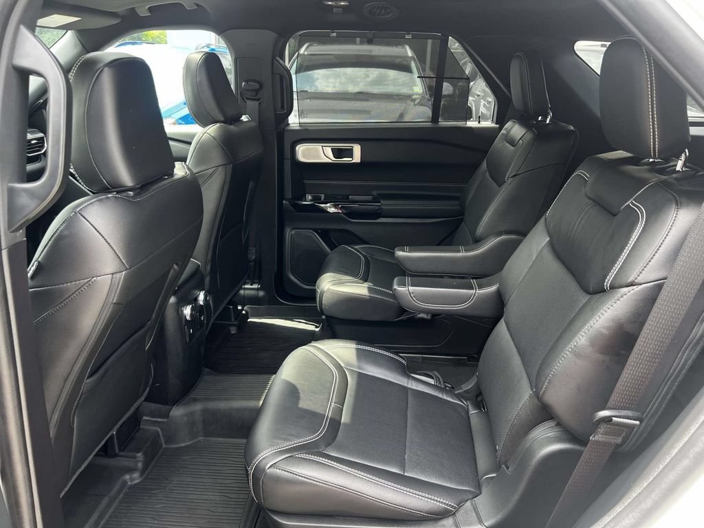 Used 2022 Ford Explorer ST w/ Equipment Group 401A AWD/4WD image 9