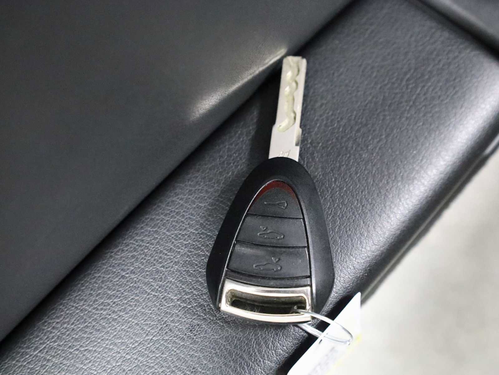 Used 2007 Porsche Cayman RWD image 35