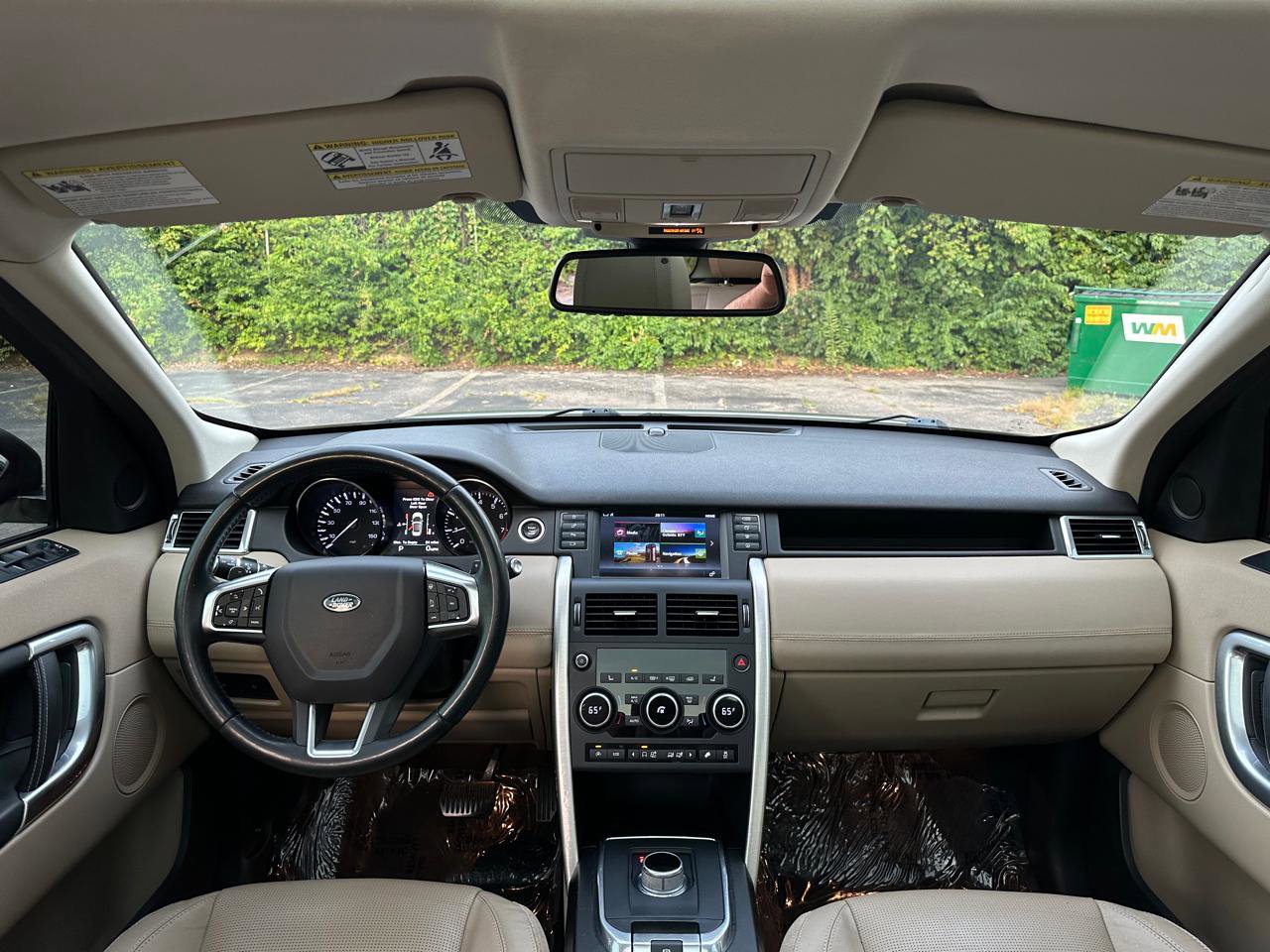 Used 2016 Land Rover Discovery Sport HSE image 27