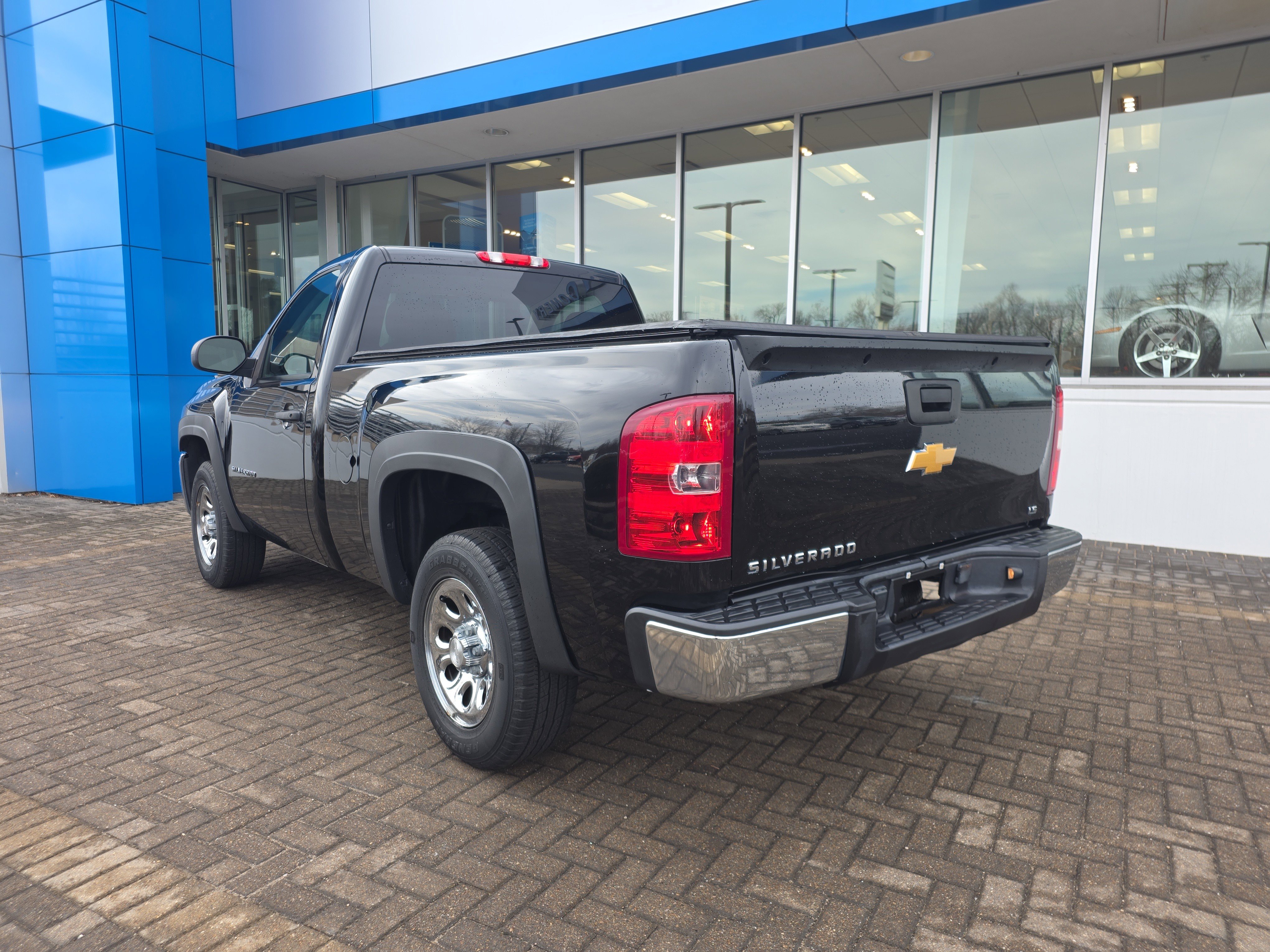 Used 2013 Chevrolet Silverado 1500 W/T w/ LS Package image 3