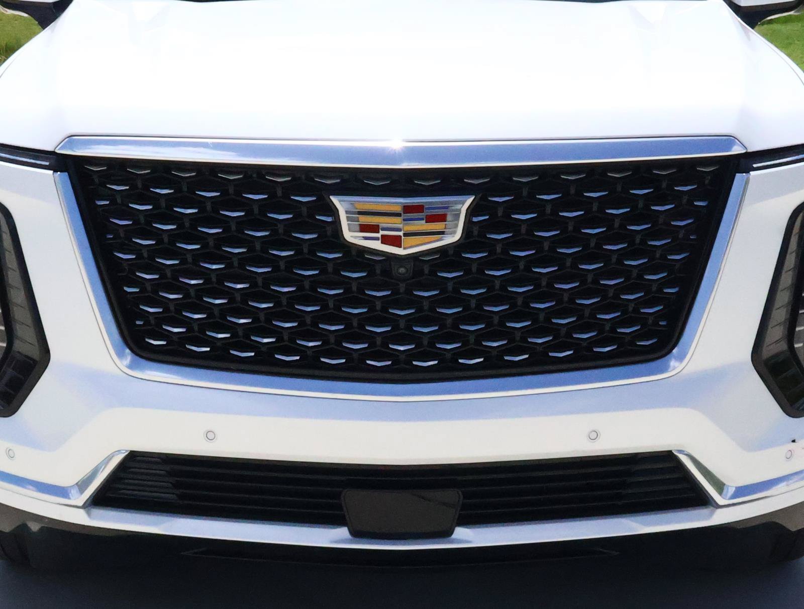 Certified 2025 Cadillac Escalade Premium Luxury RWD image 8
