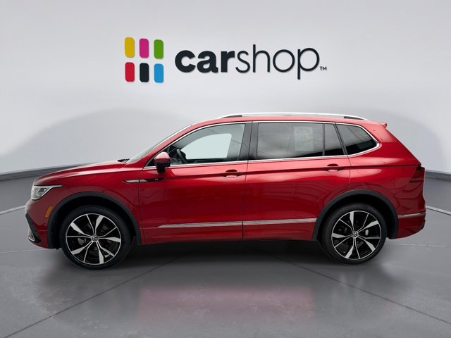 Used 2024 Volkswagen Tiguan SEL R-Line AWD/4WD image 2