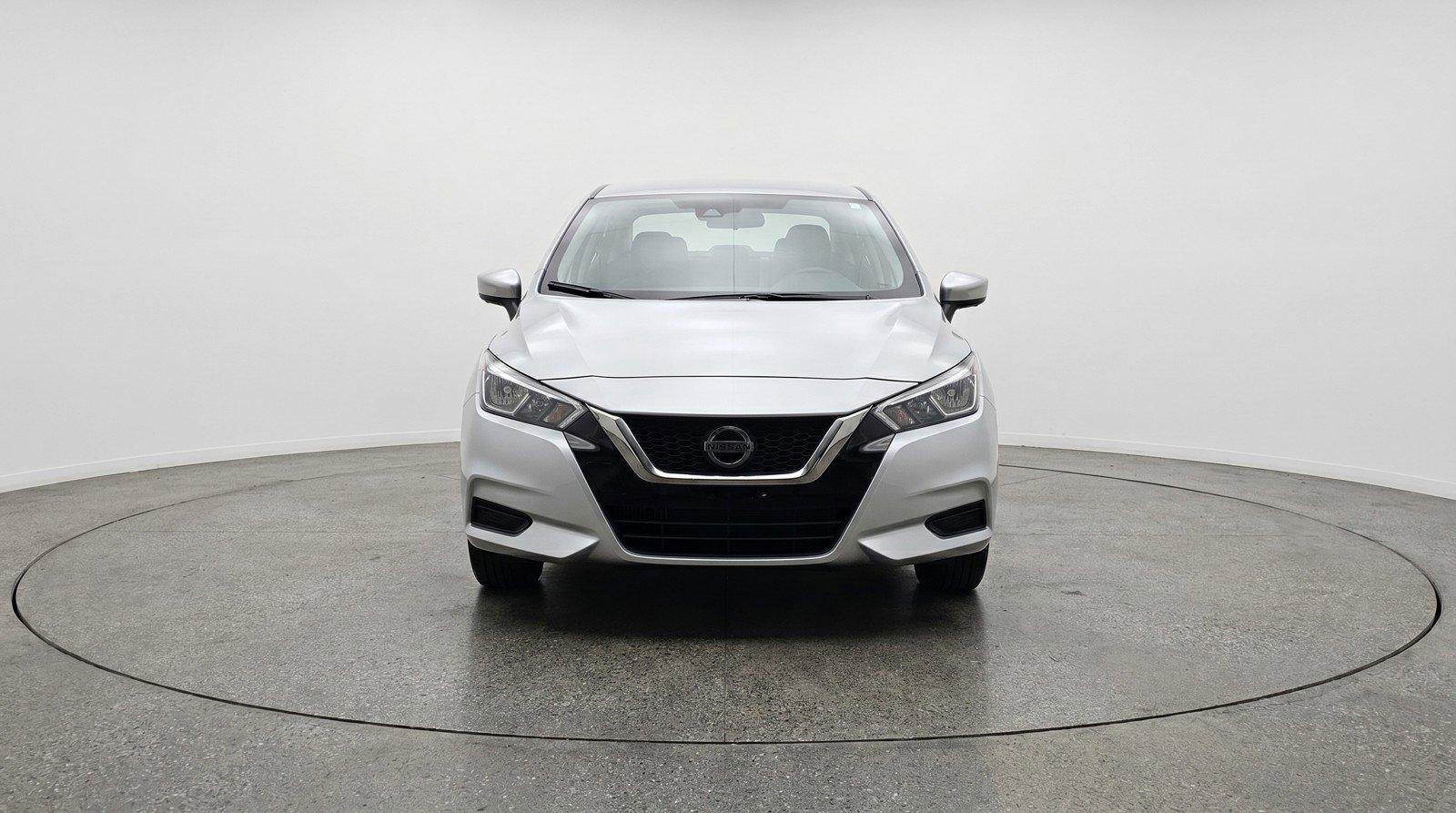 Used 2025 Nissan Versa SV FWD image 2