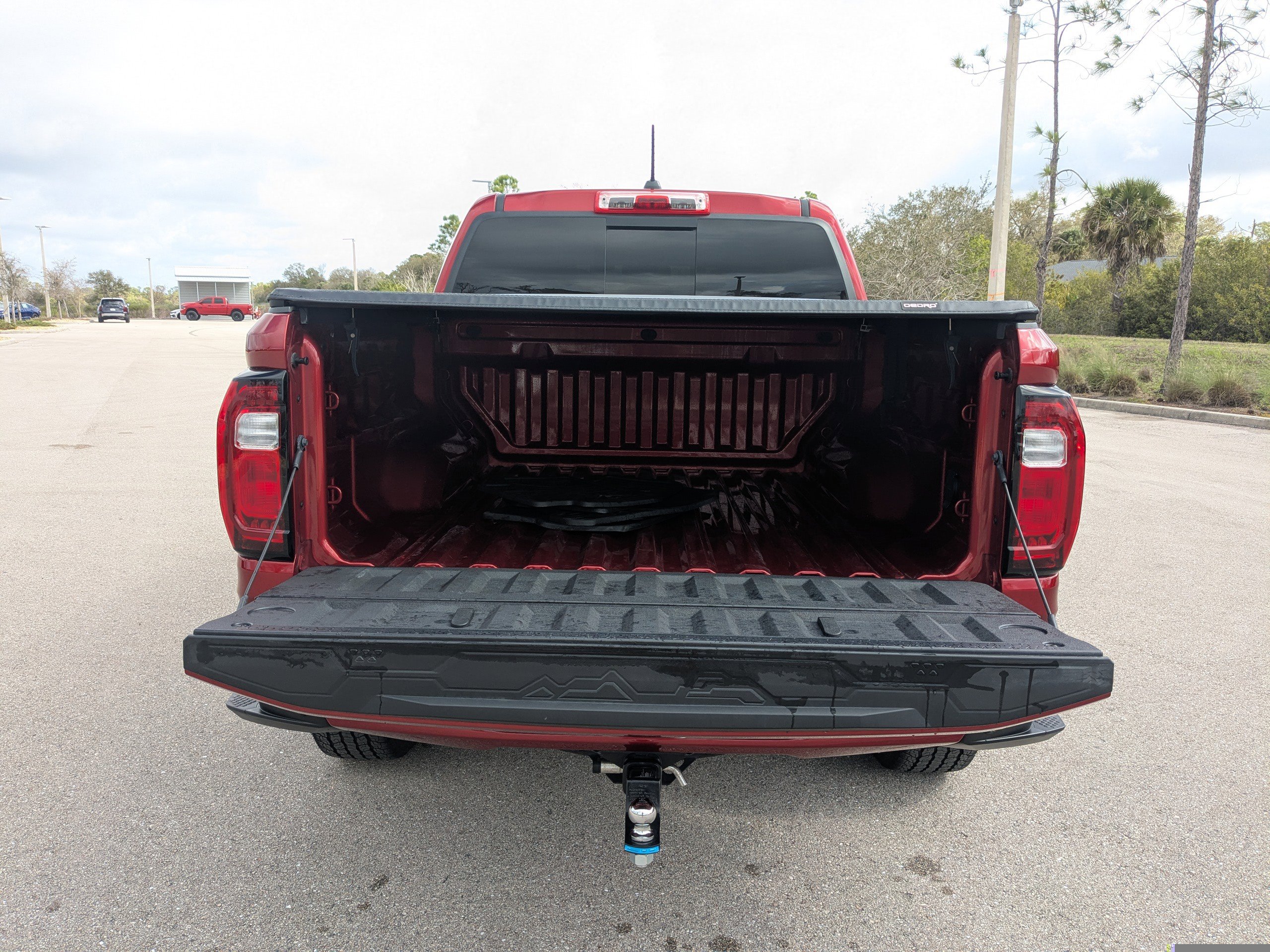 Used 2024 GMC Canyon Elevation w/ Elevation Premium Package image 15