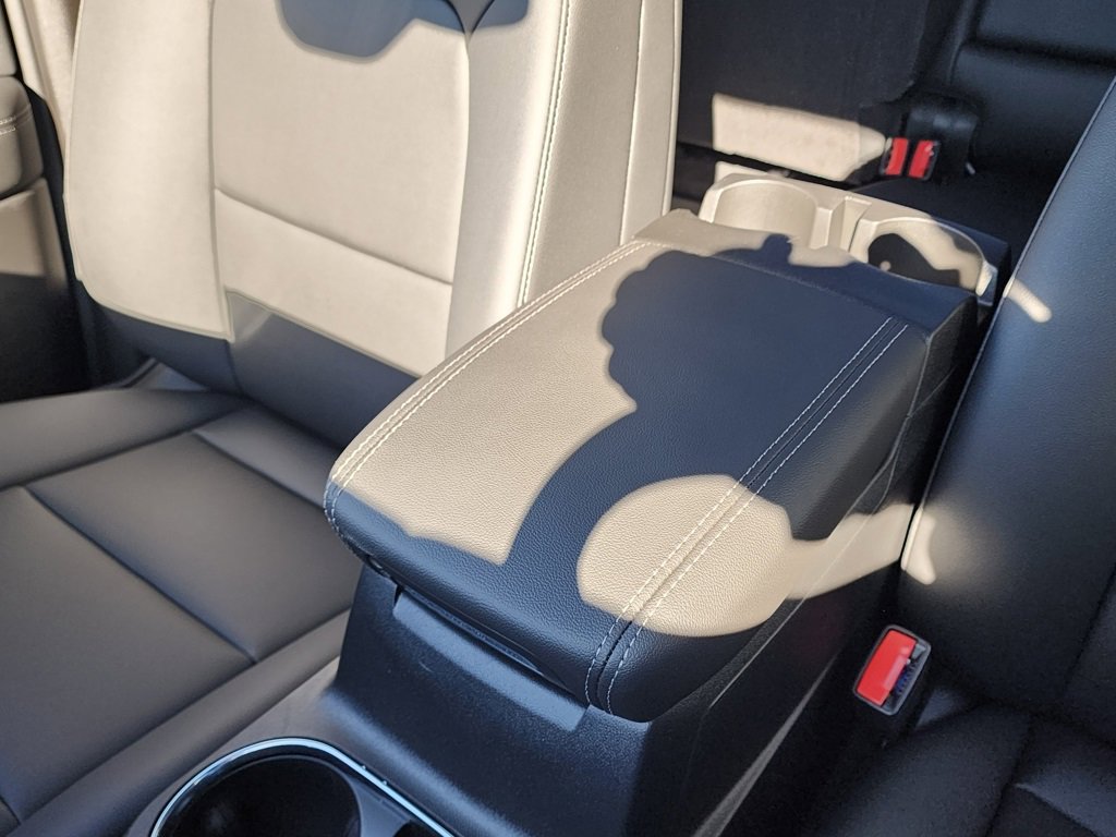 New 2026 GMC Canyon Elevation w/ Convenience Package image 33