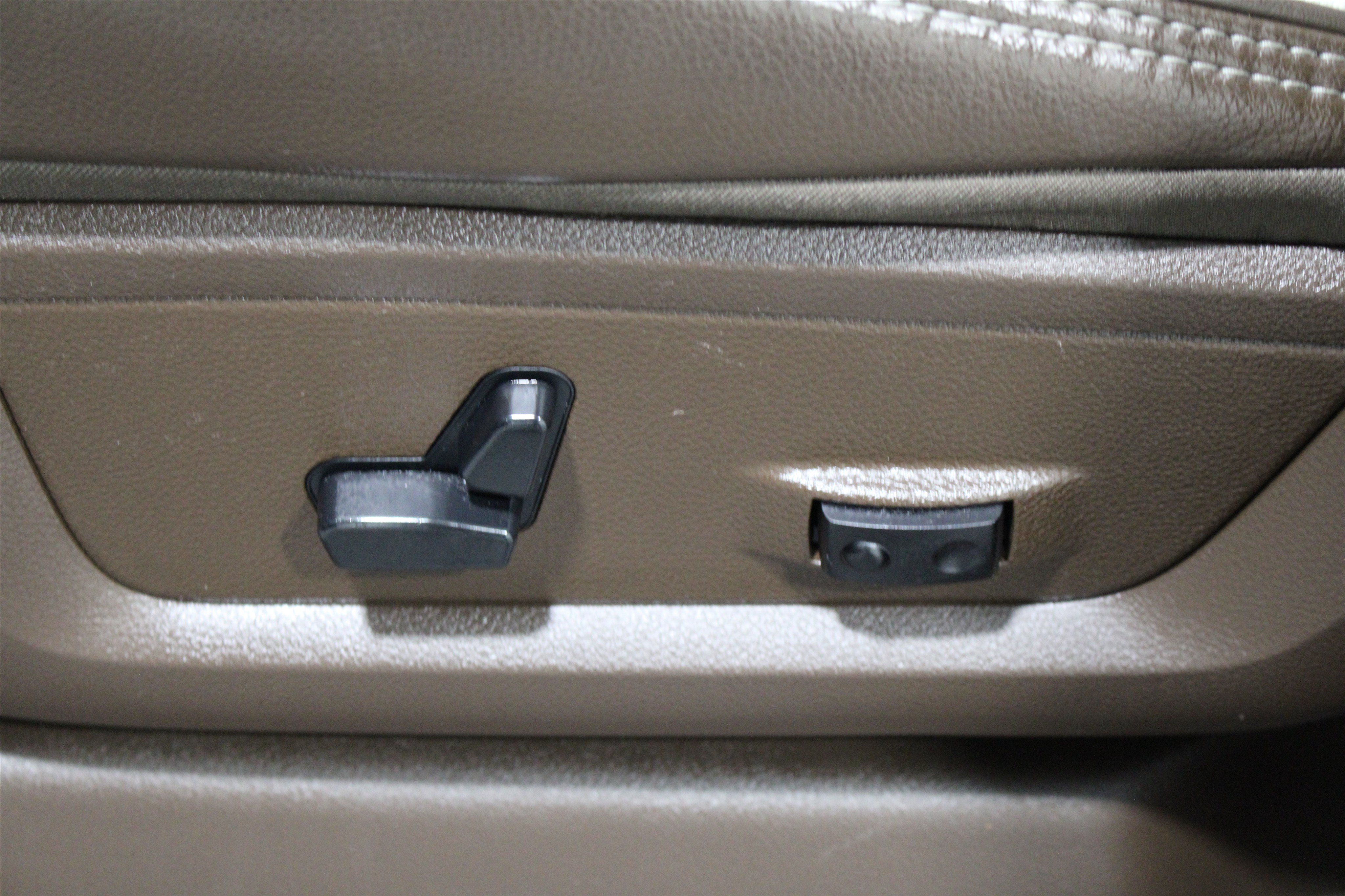 Used 2026 RAM 3500 Laramie AWD/4WD image 5