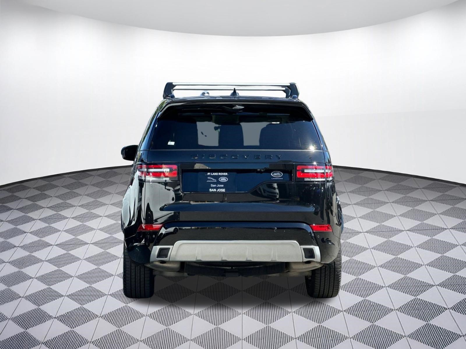 Used 2020 Land Rover Discovery Landmark AWD/4WD image 9
