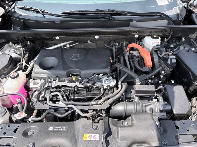 Used 2023 Toyota RAV4 LE AWD/4WD image 28