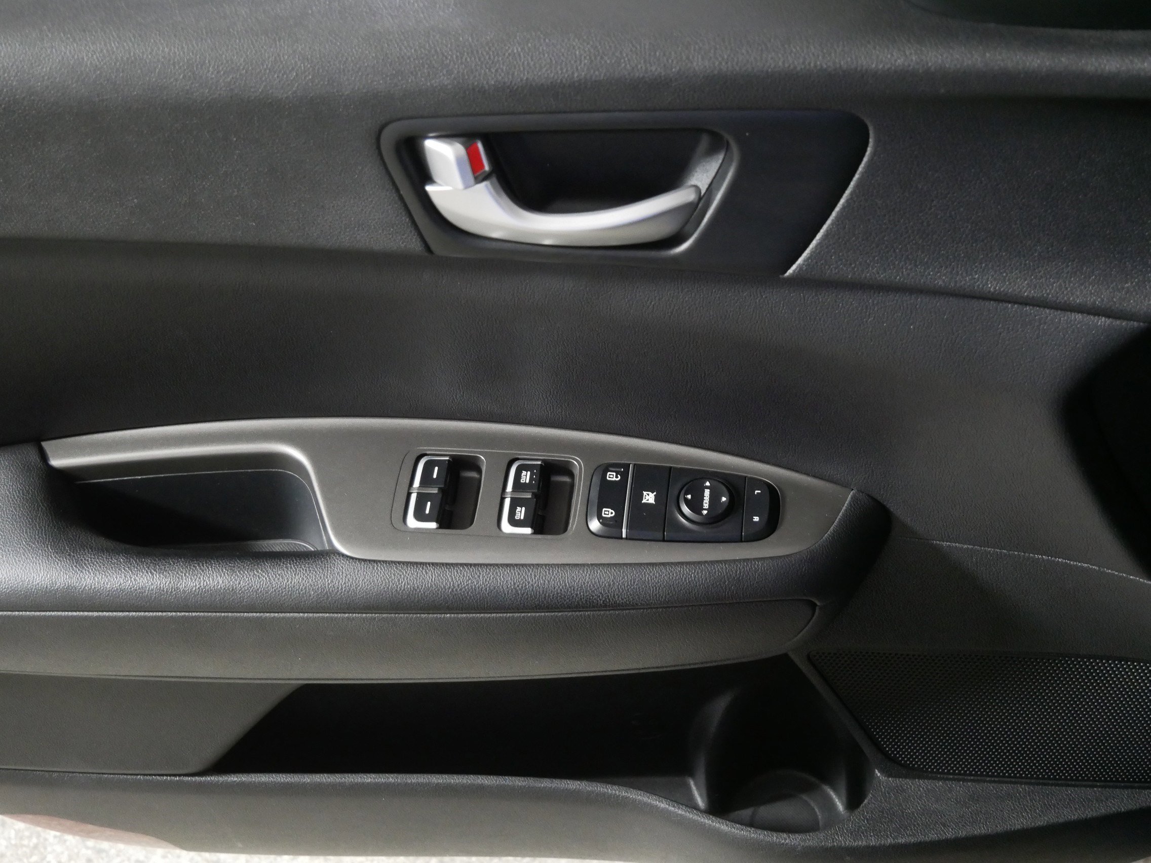 Used 2020 Kia Optima S image 19