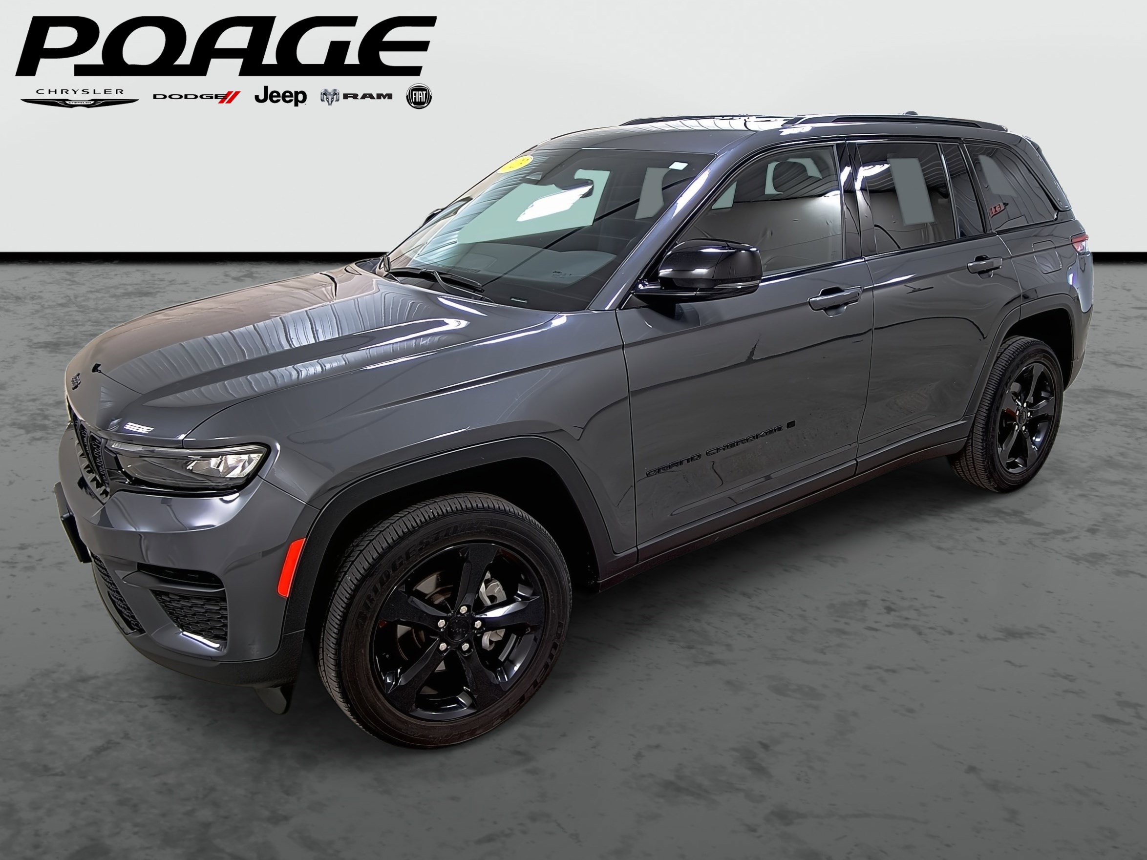Used 2023 Jeep Grand Cherokee Altitude AWD/4WD image 1