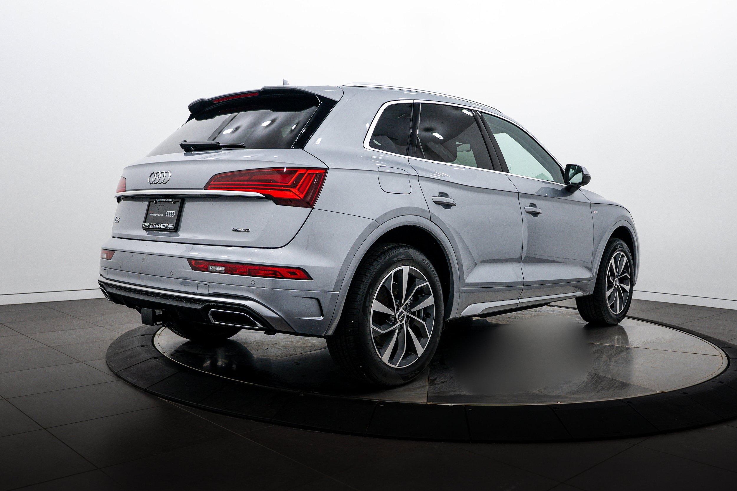 Certified 2023 Audi Q5 2.0T Premium Plus w/ Premium Plus Package AWD/4WD image 4