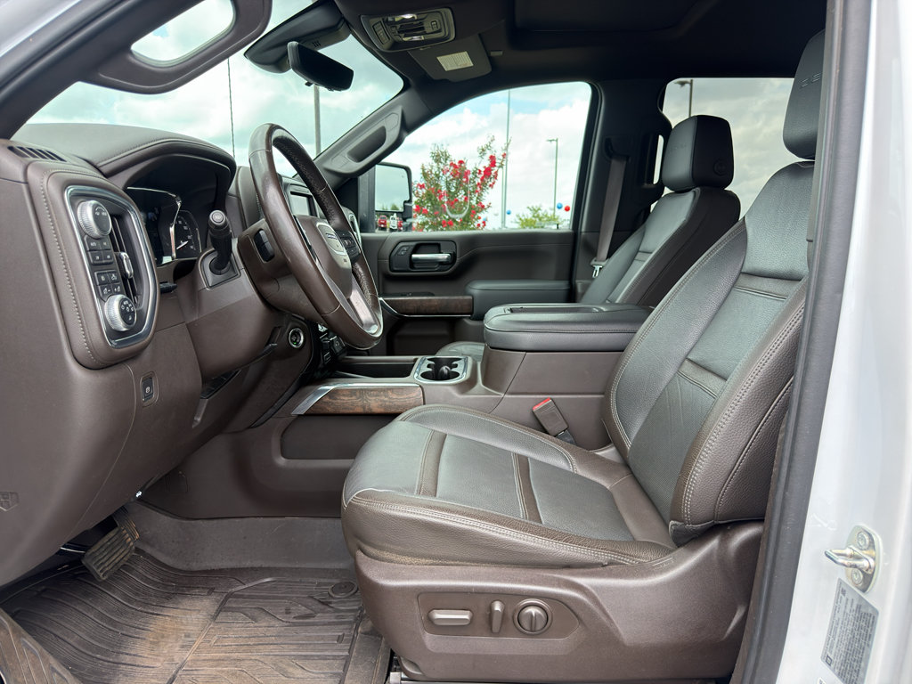 Used 2020 GMC Sierra 3500 Denali w/ Denali Ultimate Package AWD/4WD image 22