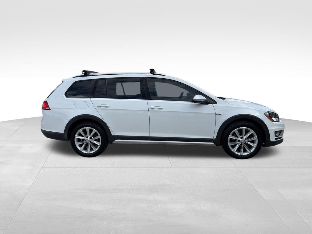 Used 2017 Volkswagen Golf Alltrack S AWD/4WD image 11