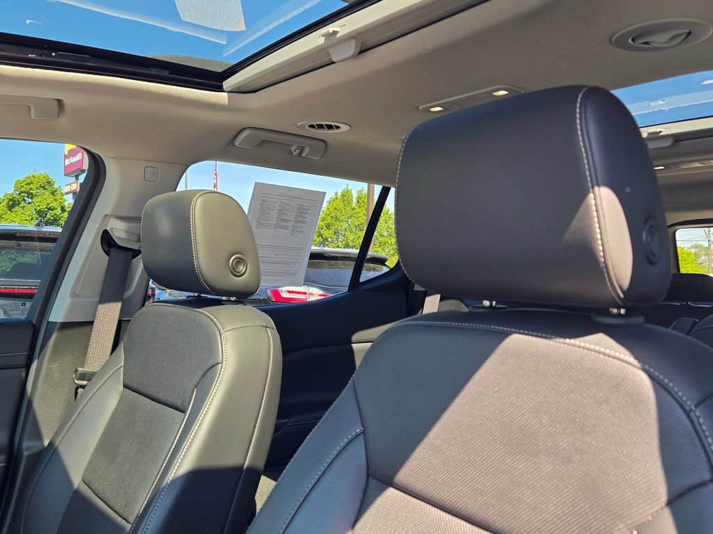 Used 2023 GMC Acadia SLT w/ Preferred Package AWD/4WD image 38