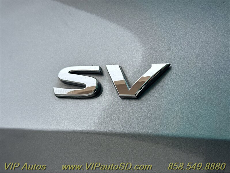 Used 2018 Nissan Rogue SV w/ Premium Package FWD image 39