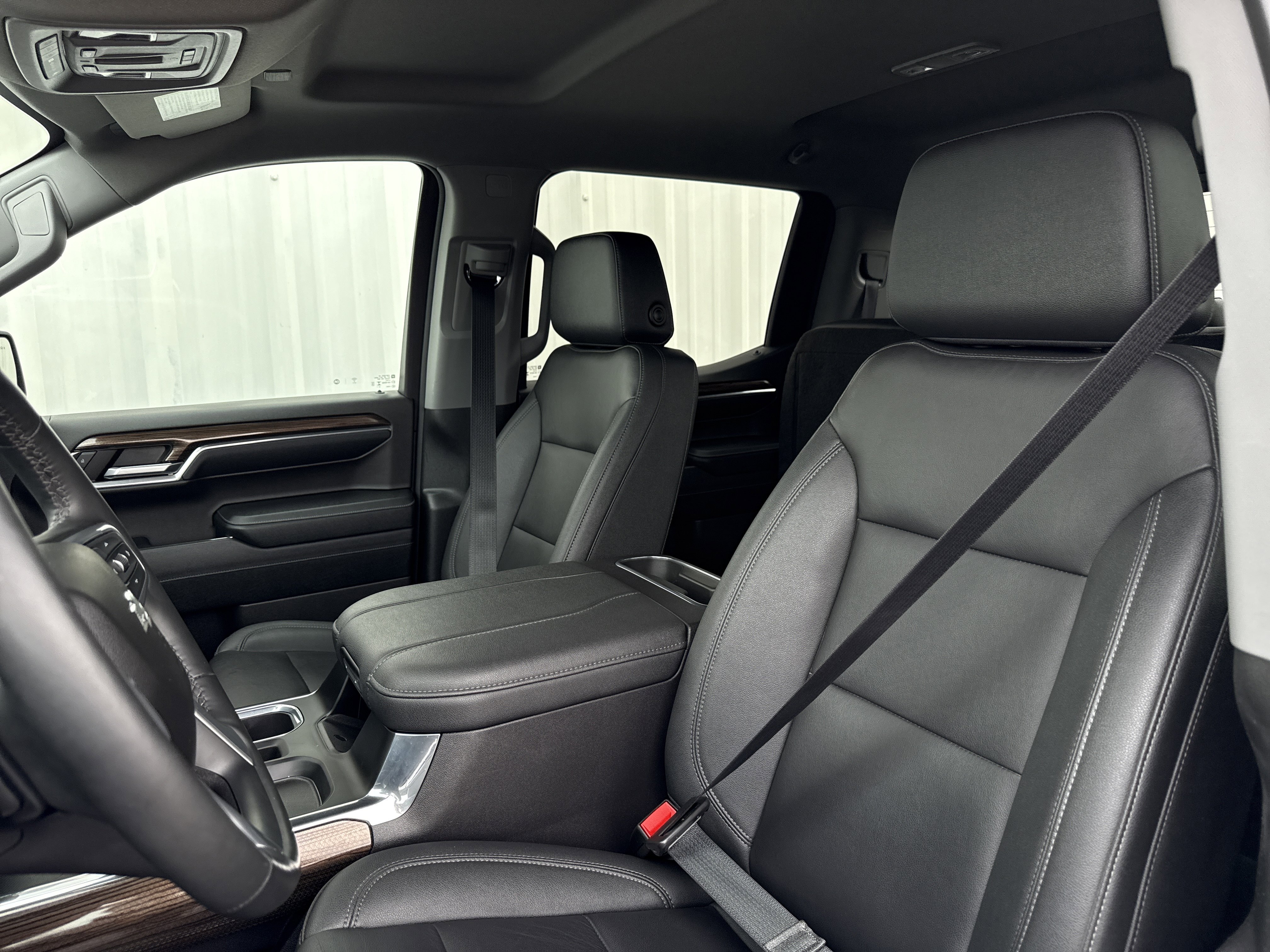 Used 2024 Chevrolet Silverado 1500 LT Trail Boss w/ LT Trail Boss Premium Package image 16