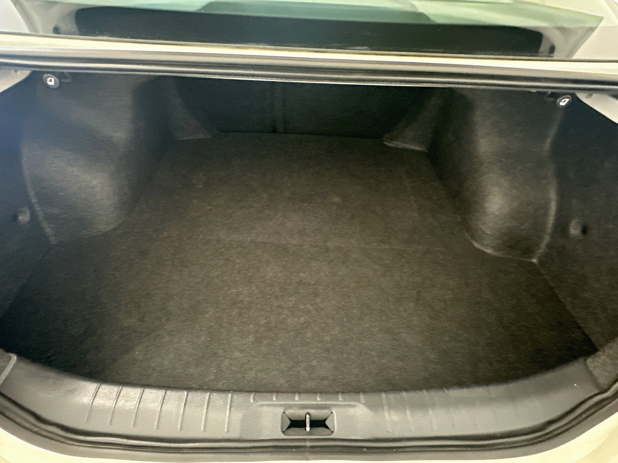 Used 2025 Nissan Altima 2.5 SV FWD image 29