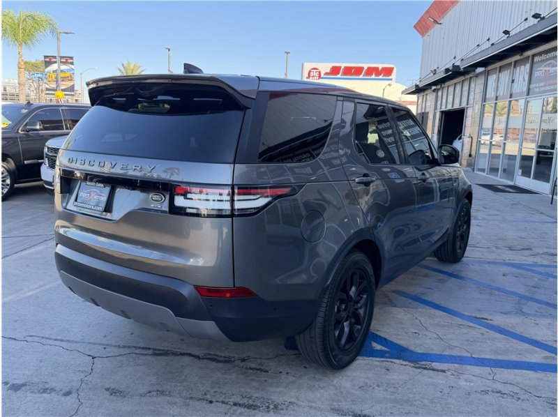Used 2019 Land Rover Discovery SE AWD/4WD image 6