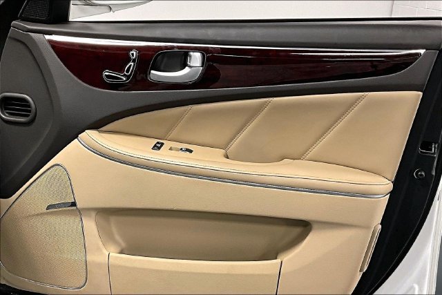 Used 2012 Hyundai Equus Signature RWD image 26