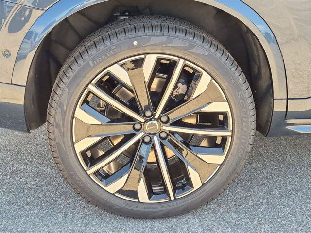 New 2027 Volvo XC90 B6 Plus AWD/4WD image 6