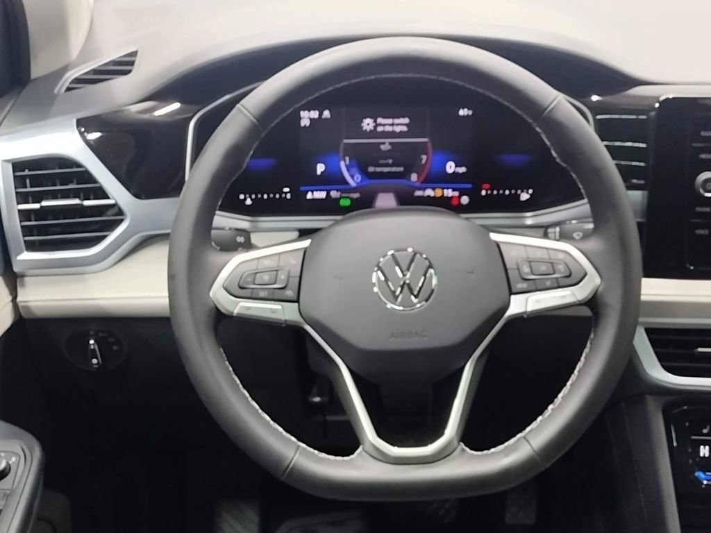 New 2025 Volkswagen Taos SE image 36