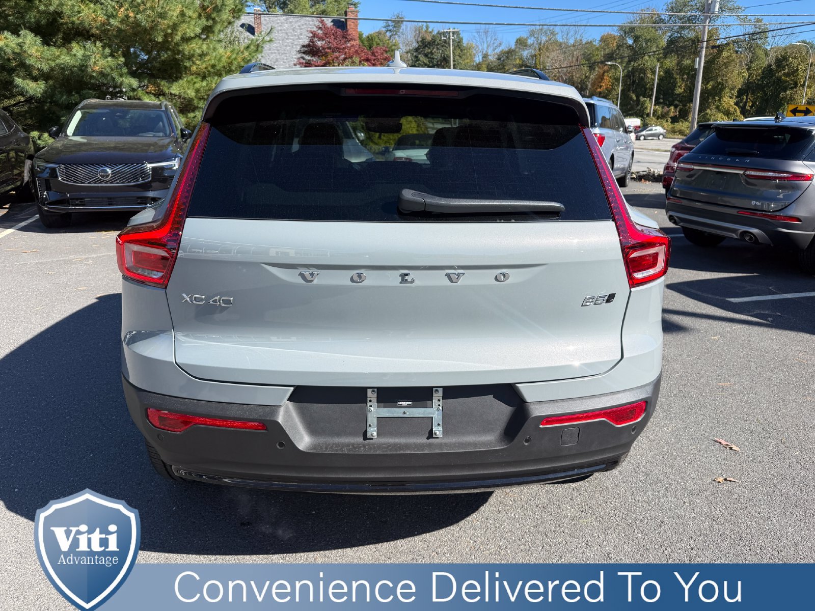 New 2026 Volvo XC40 B5 Plus w/ Protection Package Premier AWD/4WD image 7