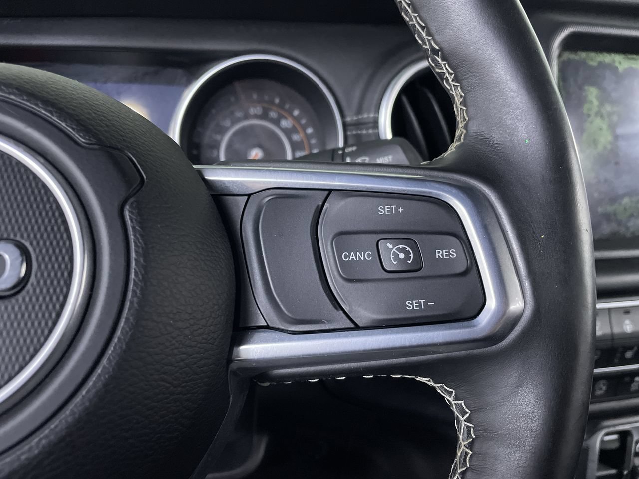 Used 2020 Jeep Wrangler Unlimited Sahara AWD/4WD image 28