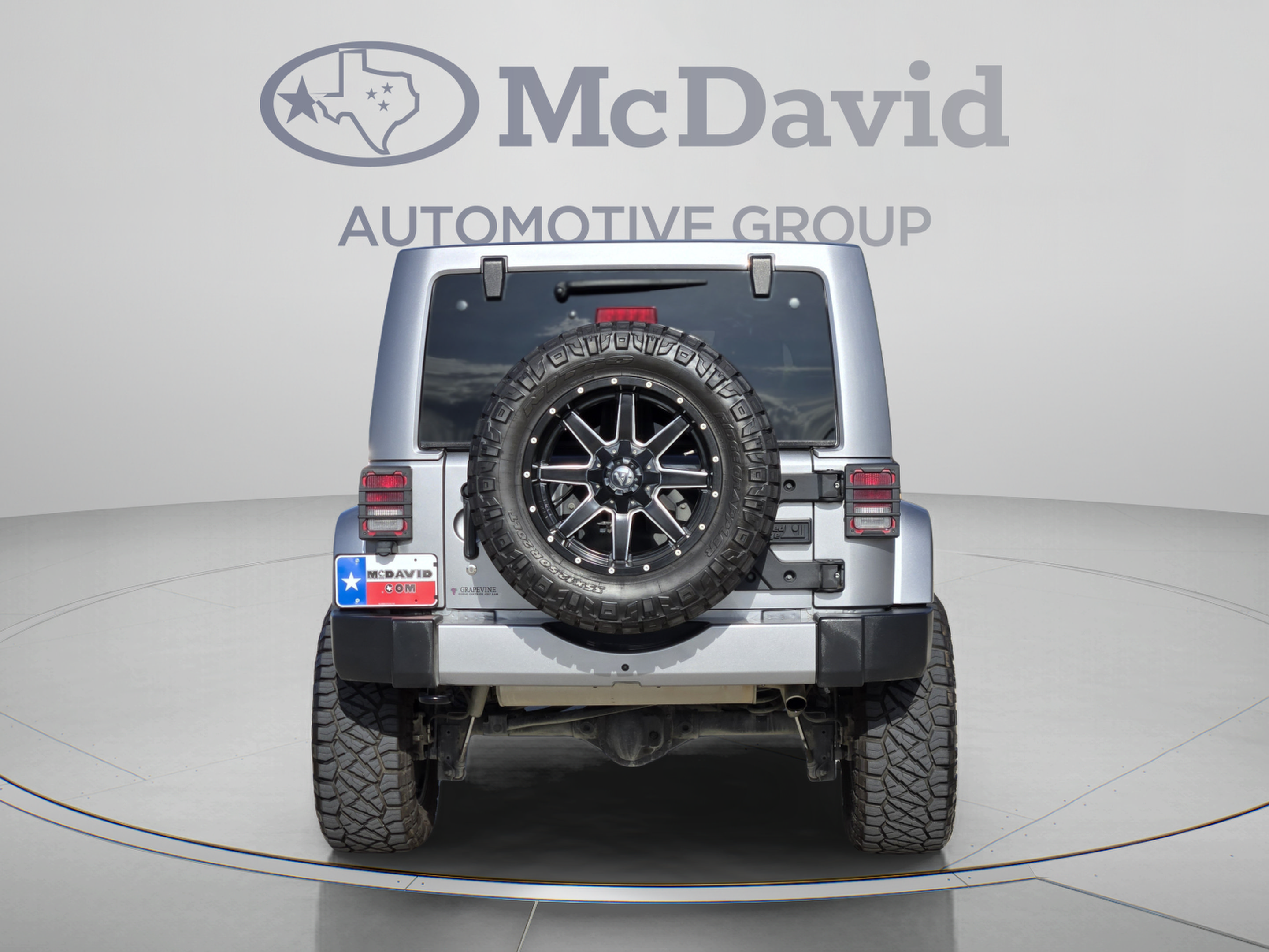 Used 2017 Jeep Wrangler Unlimited Sahara w/ Connectivity Group AWD/4WD image 5