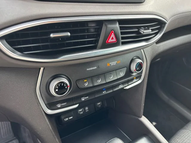 Used 2020 Hyundai Santa Fe SE AWD/4WD image 23