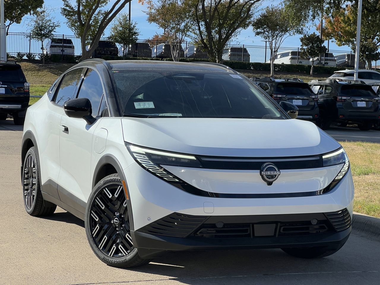 New 2026 Nissan Leaf Platinum+ w/ Cargo Package (Platinum+) image 2