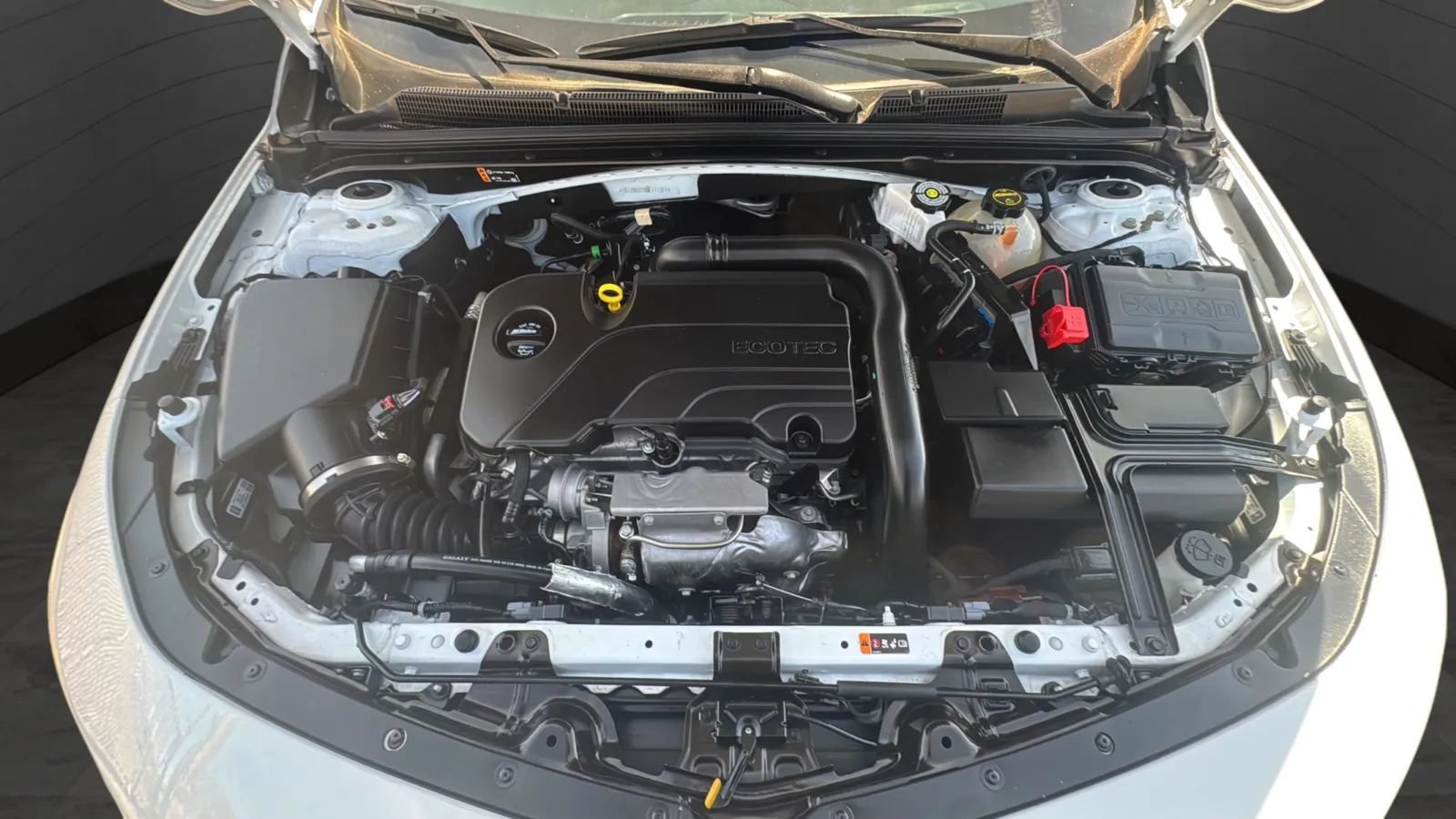 Used 2025 Chevrolet Malibu LS FWD image 19