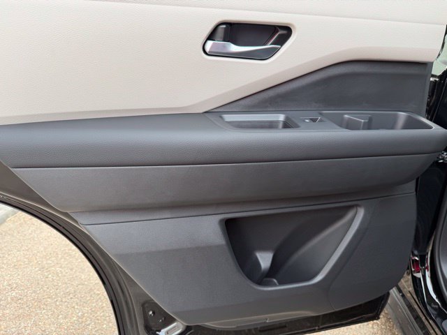 New 2026 Nissan Pathfinder SL AWD/4WD image 10