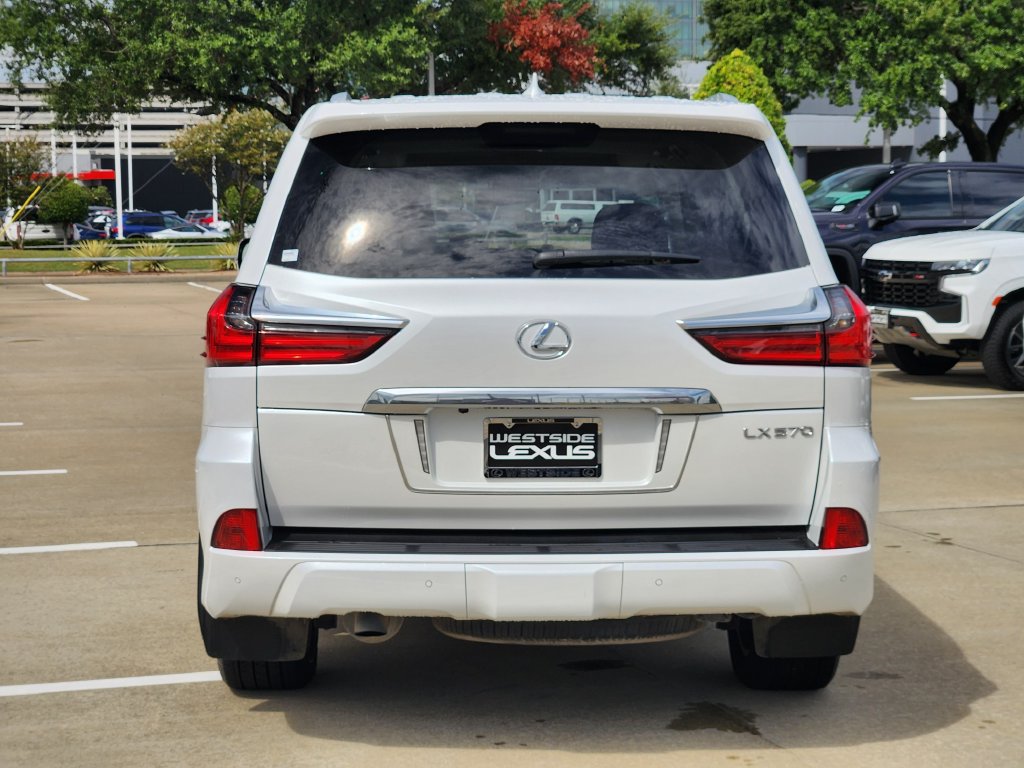 Used 2020 Lexus LX 570 4WD w/ 3rd Row & Luxury Pkg image 6