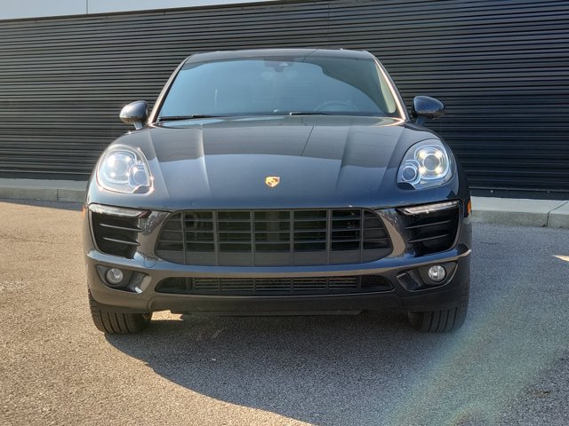 Certified 2017 Porsche Macan AWD/4WD image 10