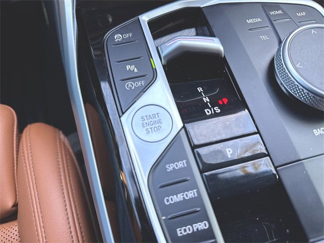 Used 2024 BMW 330i xDrive Sedan w/ Premium Package image 17