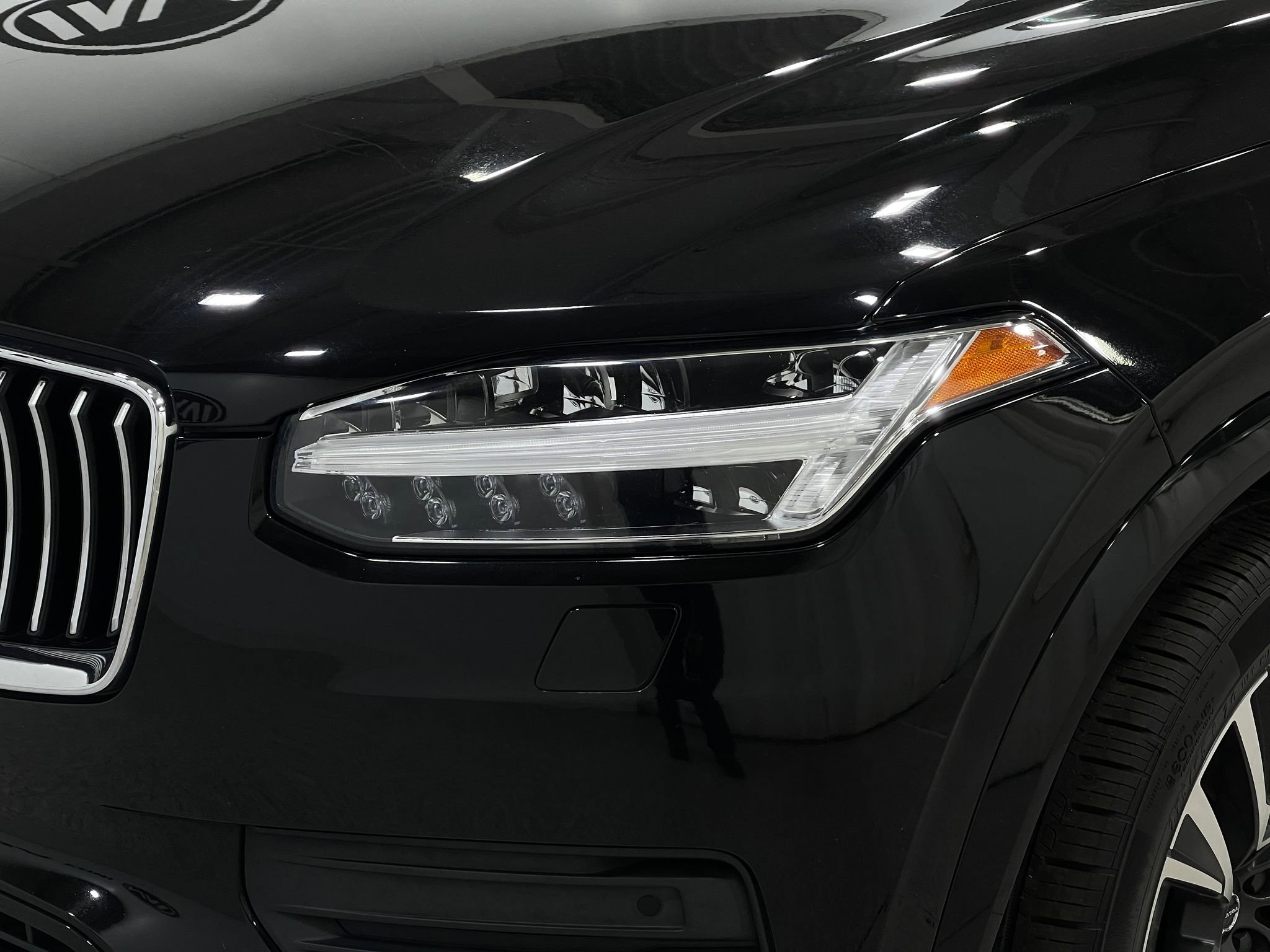 Used 2021 Volvo XC90 T6 Momentum w/ Advanced Package AWD/4WD image 35