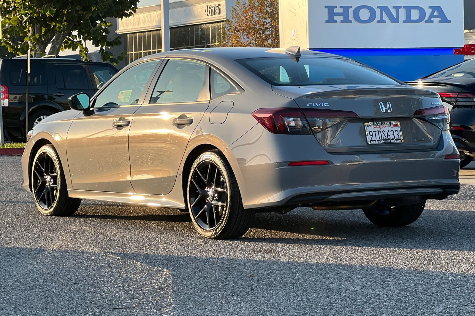 Used 2025 Honda Civic FWD Hybrid Sedan image 3