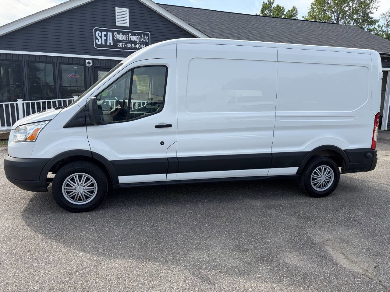 Used 2016 Ford Transit 250 148 Medium Roof w/ Interior Upgrade Package RWD image 3