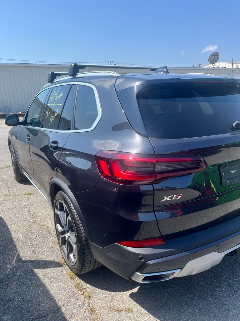 Used 2023 BMW X5 xDrive40i w/ Premium Package AWD/4WD image 19
