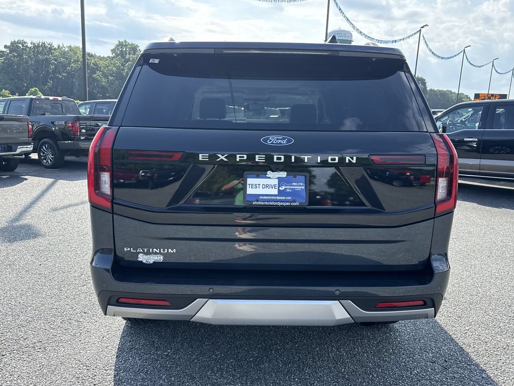 Used 2025 Ford Expedition Platinum w/ Driver's Package AWD/4WD image 6