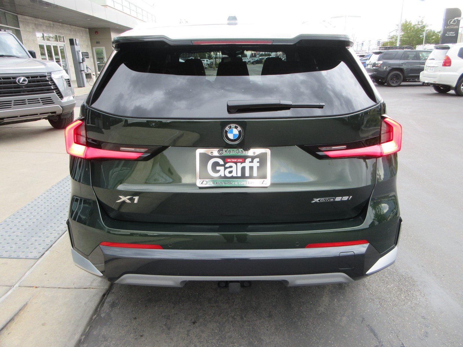 Used 2025 BMW X1 xDrive28i w/ Premium Package AWD/4WD image 7