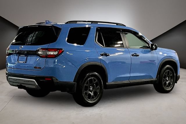 Certified 2023 Honda Pilot TrailSport image 6