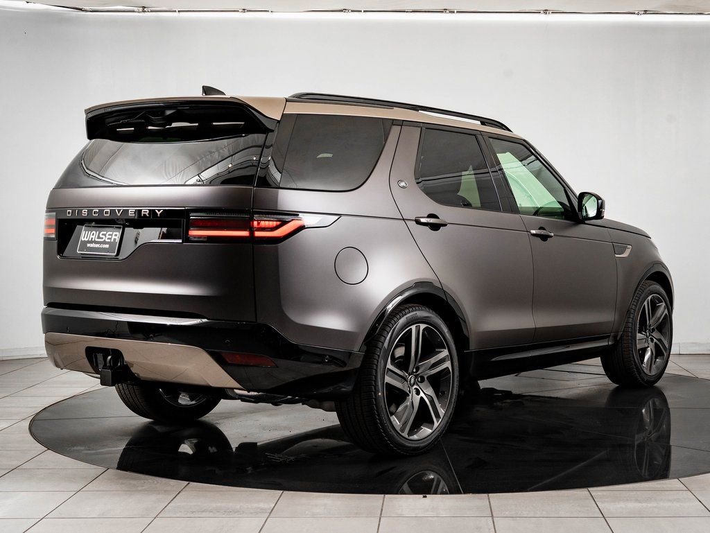 New 2026 Land Rover Discovery Limited Edition image 7