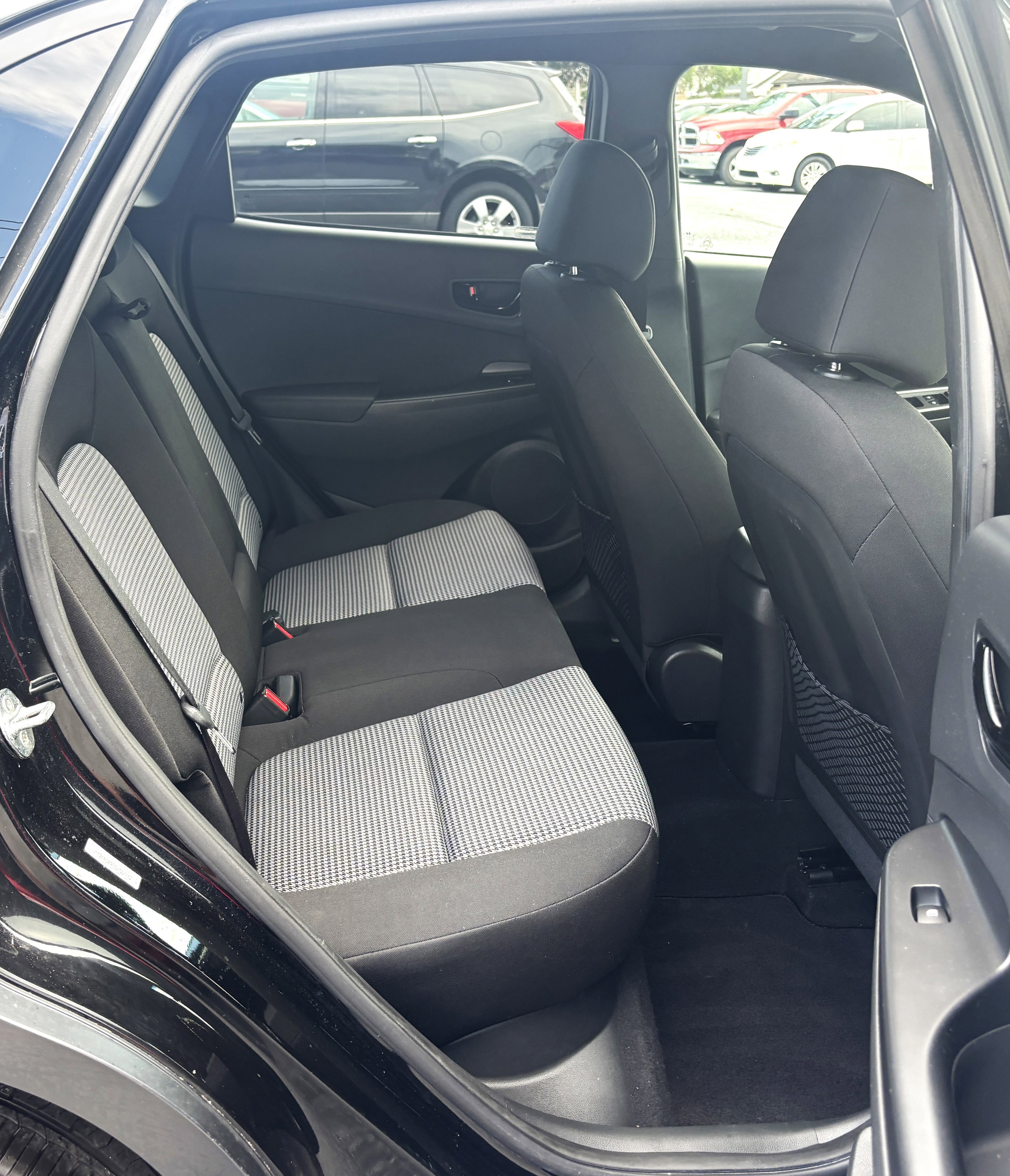 Used 2021 Hyundai Kona Night image 9