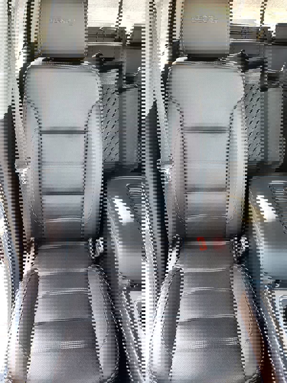 Used 2019 GMC Sierra 2500 Denali w/ Duramax Plus Package image 18